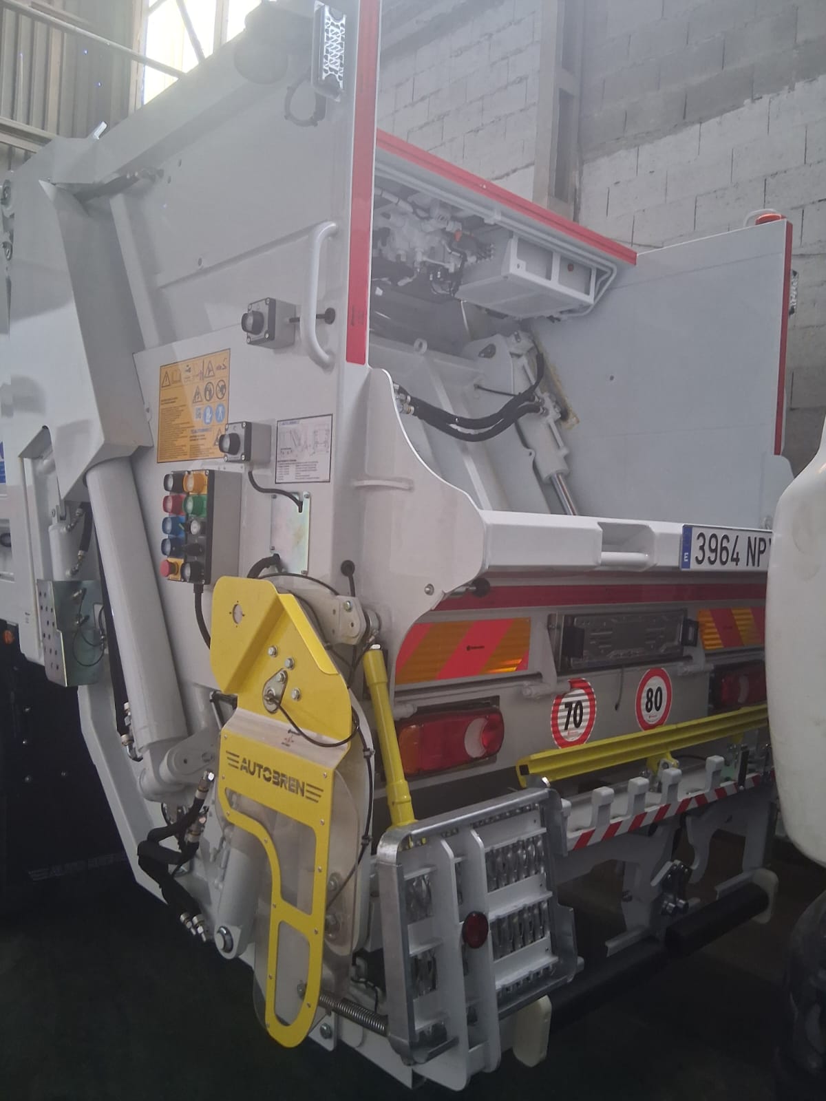 CAMION RECOLECTOR CARGA TRASERA AUTOBREN PVR N12