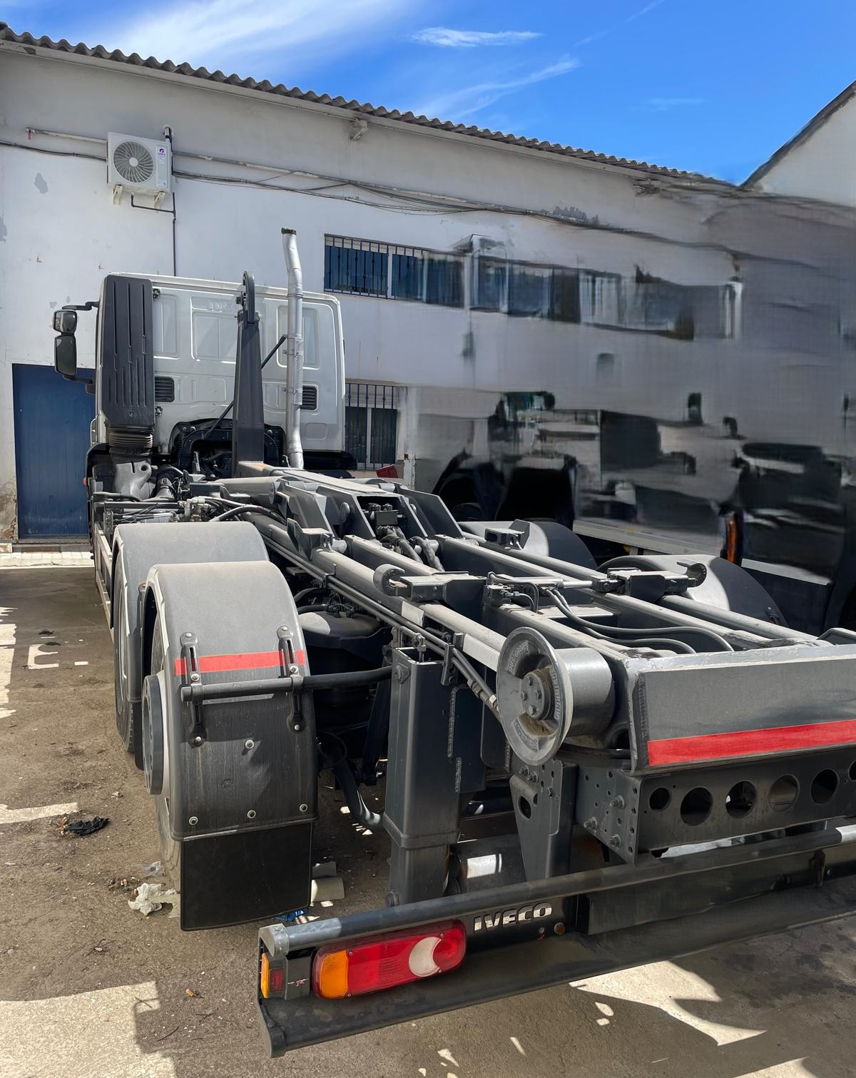 CAMION EQUIPO GANCHO/MULTIVASCULANTE