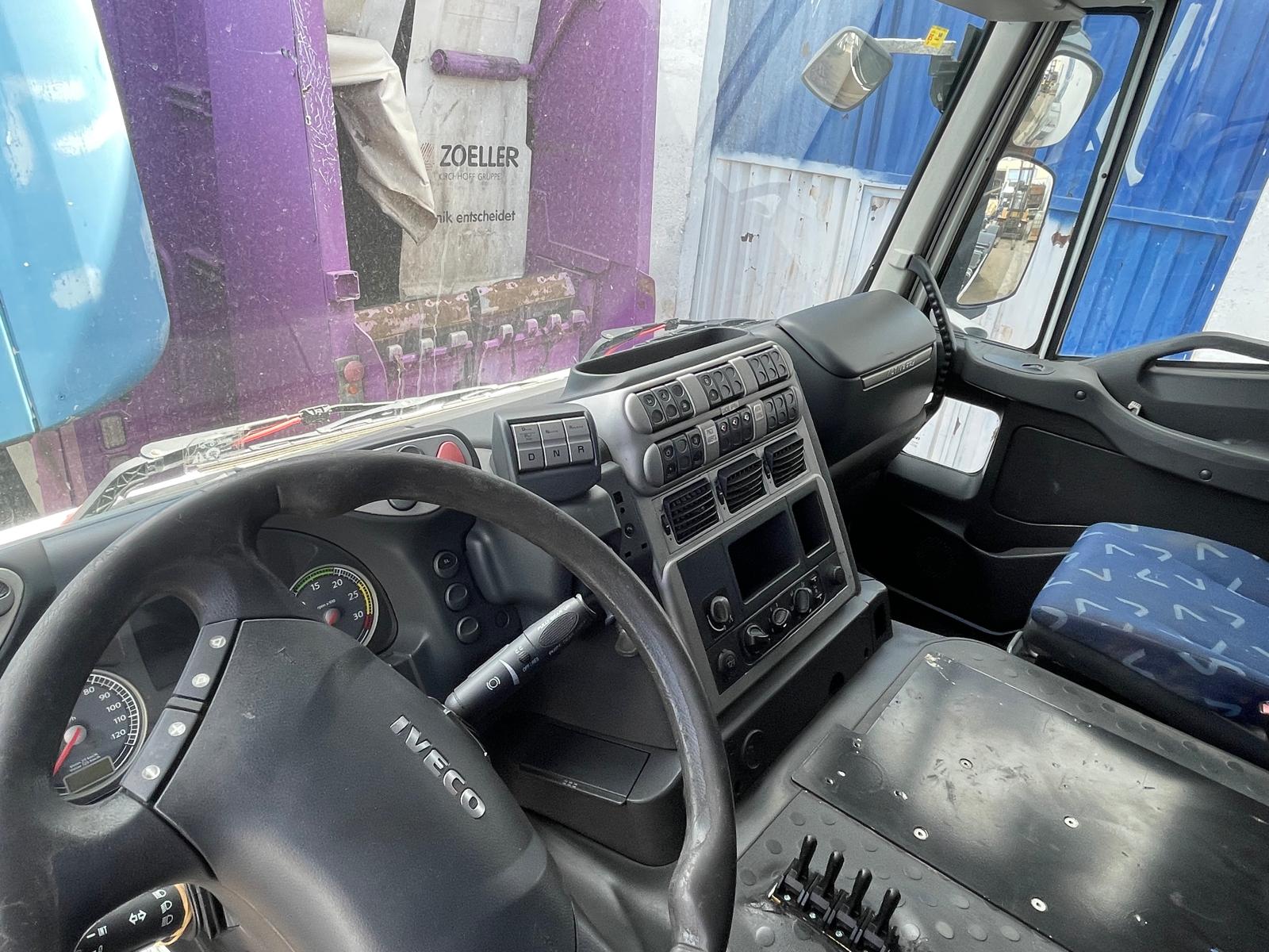 Imagen de CAMION EQUIPO GANCHO/MULTIVASCULANTE