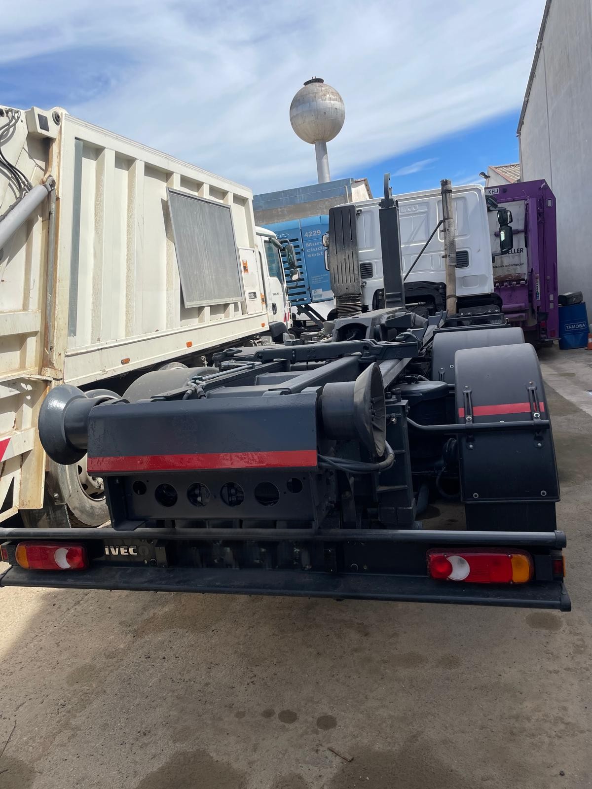 CAMION EQUIPO GANCHO/MULTIVASCULANTE